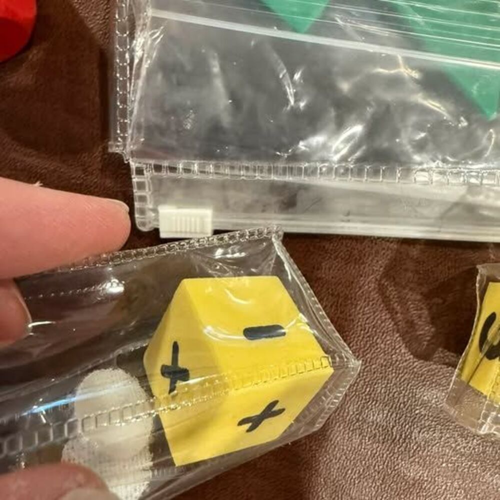 Educational Math Manipulatives Set - Dice and Tangrams - Picture 3 of 7